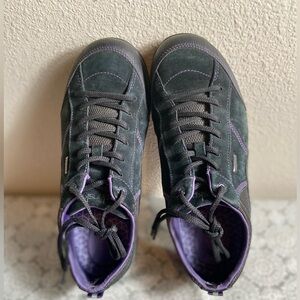 Dansko~Paisley~Nubuck Suede & Mesh~Lace-Up~Purple Detail~Rubber Outsole~Size 41
